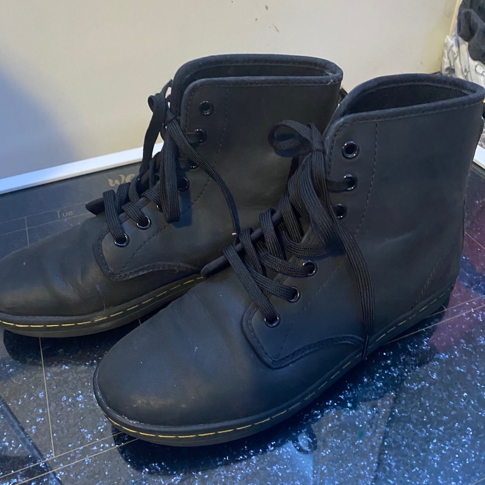 Matte black doc martens size 8